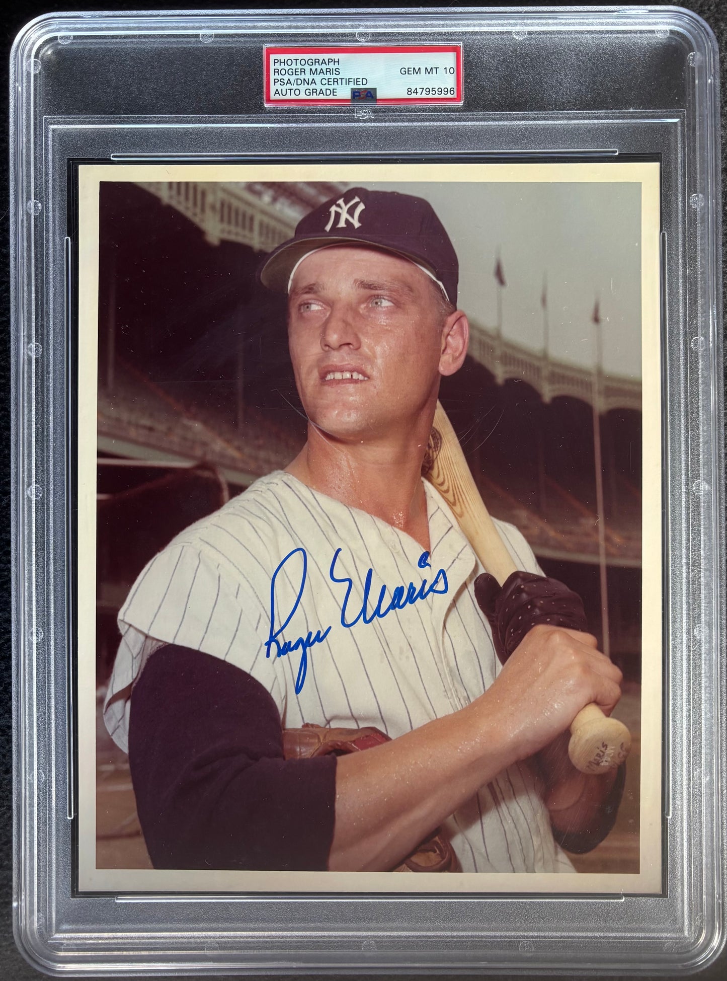 Roger Maris Signed 8x10 Photo New York Yankees HIGH END PSA 10 Auto & JSA