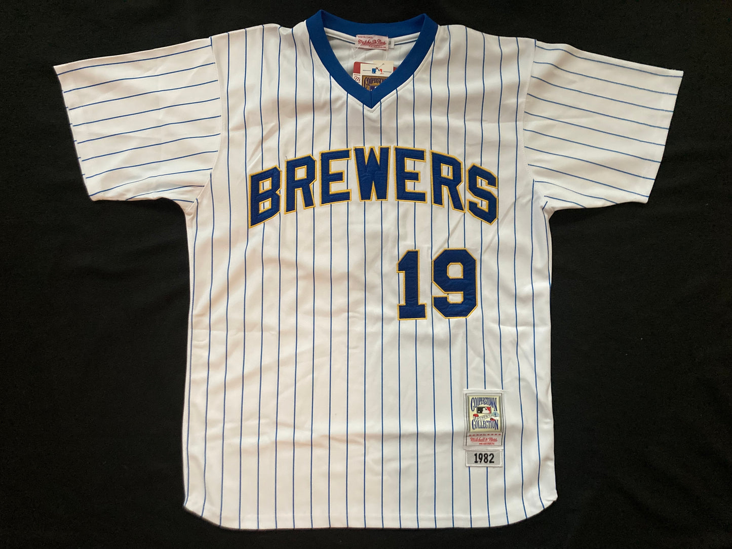Robin Yount Signed Mitchell & Ness 1982 Milwaukee Brewers Throwback Jersey JSA